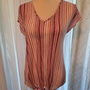 All in Love Pink and white V-Neck tie front blouse size small